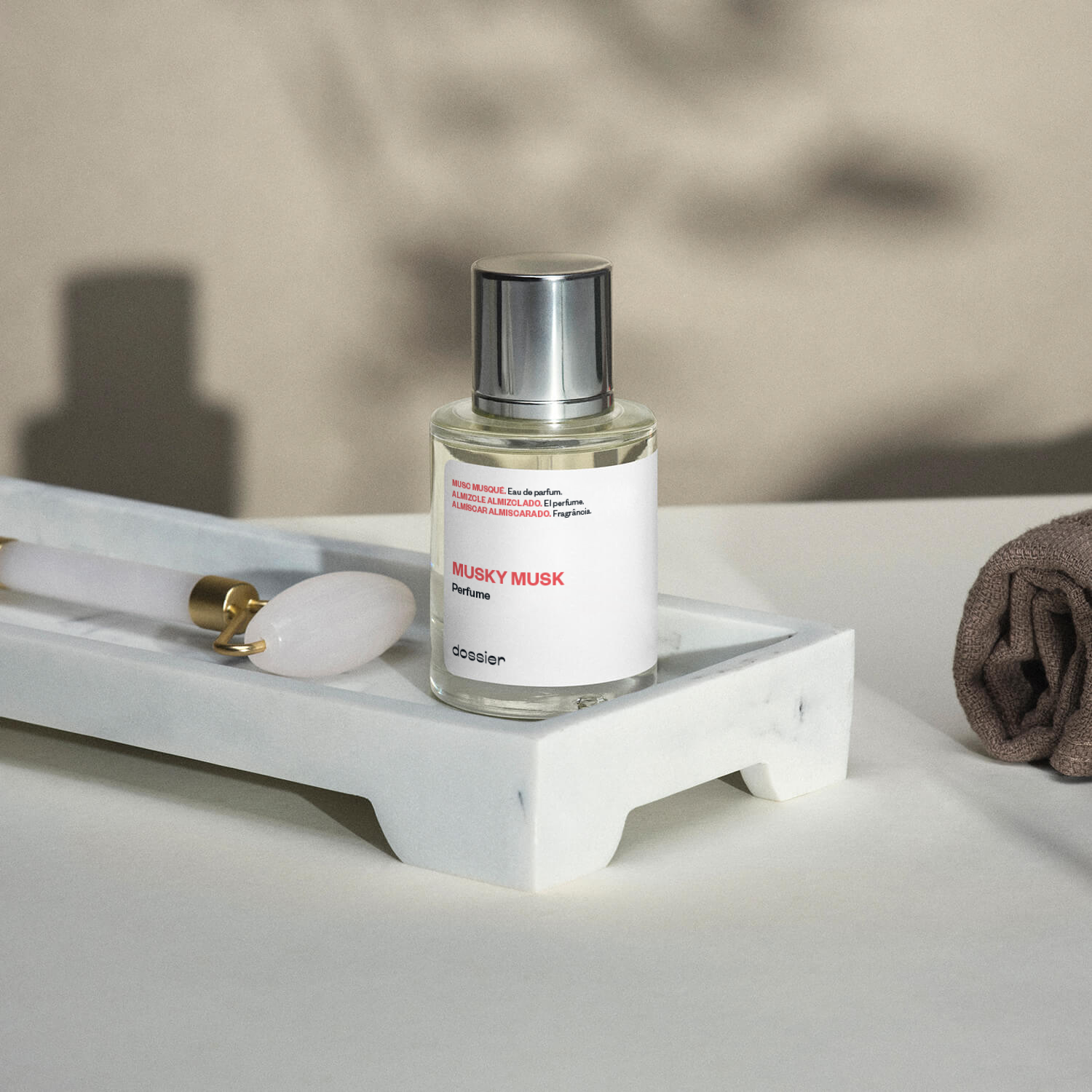 Musc Musqué Parfum Cétalox Pureté Moderne Subtilement Boisé Peau Enhancée