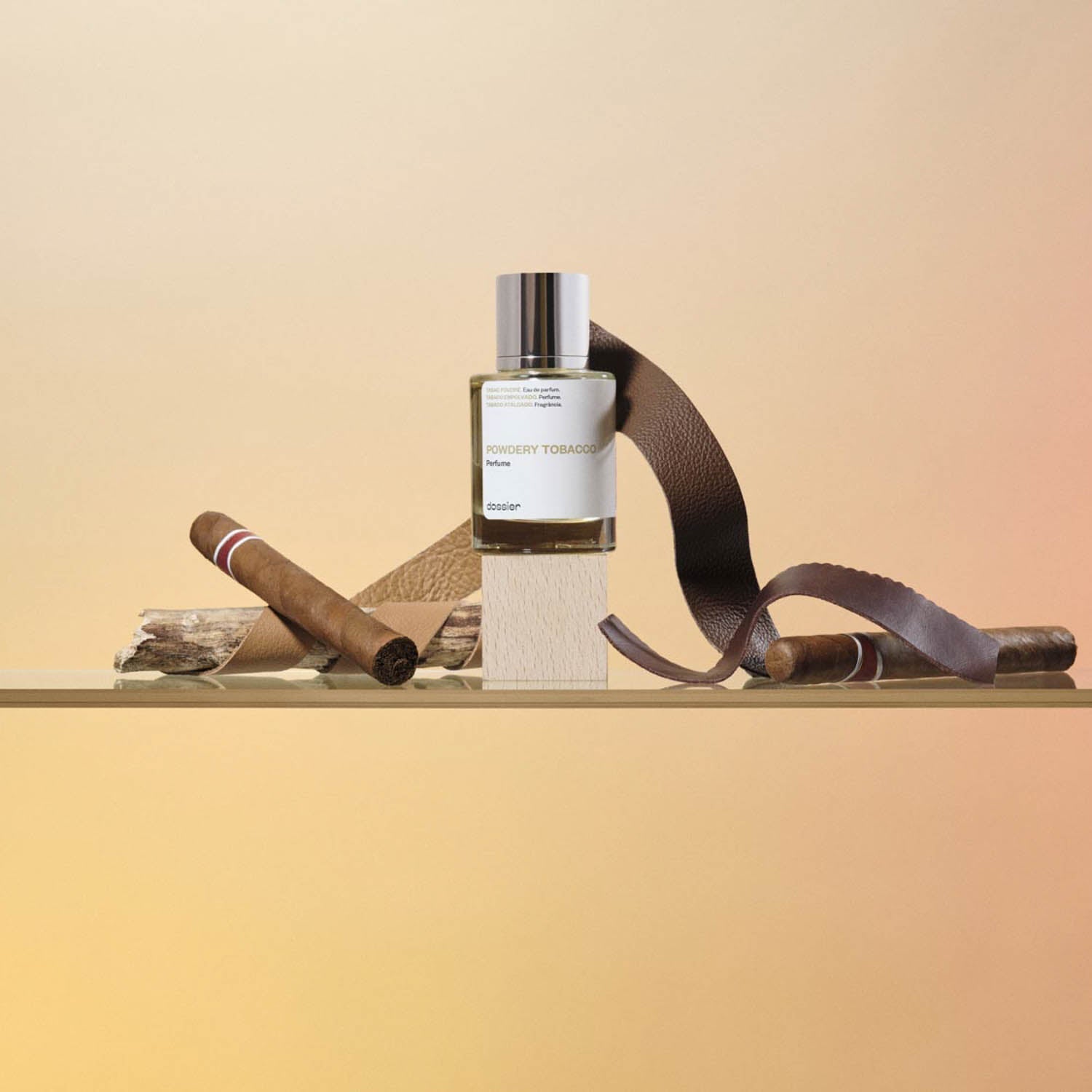 Tabac Poudré : Parfum Unisexe Boisé Épicé, Vanille, Cuir, Fève Tonka